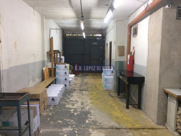 GALPON EN 2 PLANTAS CON ENTREPISO CON OFICINAS Y MONTACARGA. REF 589