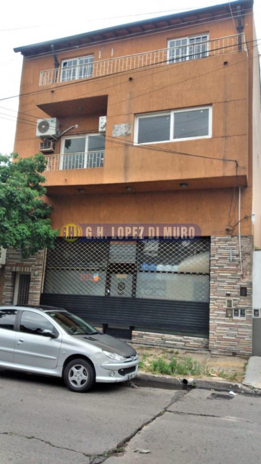 INMUEBLE COMPUESTO DE LOC DEPTO 3AMB CON BALCON Y PATIO + 2 DEPTOS 2 AMB (VENTA ENAL CON ENTREPISO + BLOCK). REF: 559