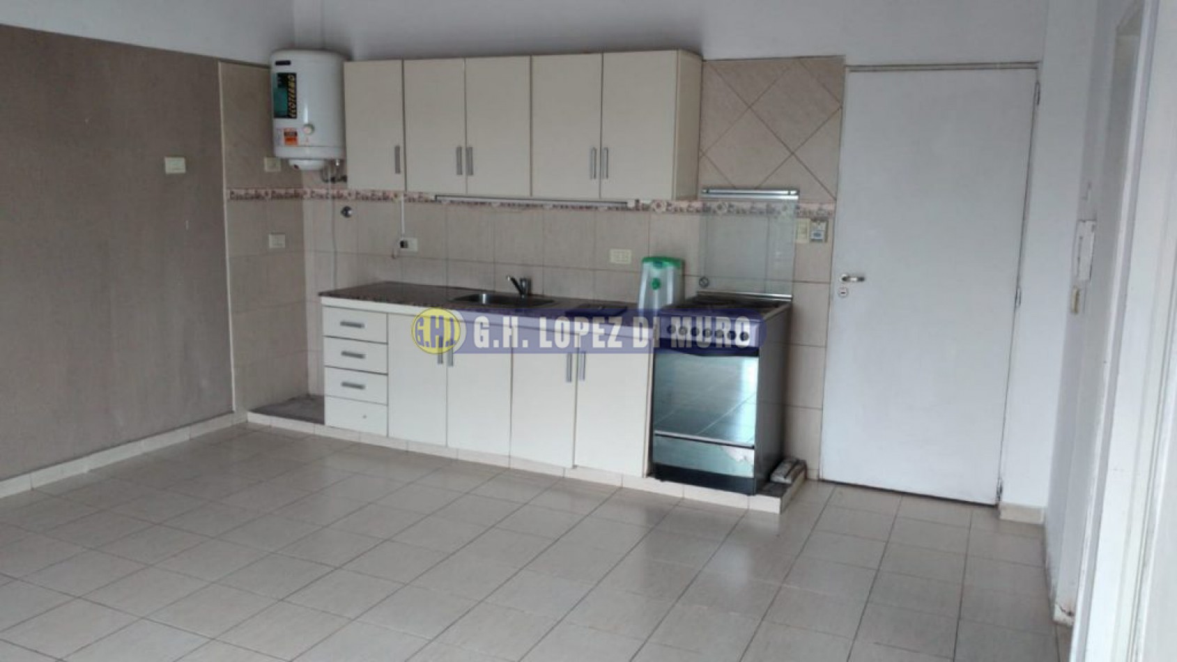 INMUEBLE COMPUESTO DE LOC DEPTO 3AMB CON BALCON Y PATIO + 2 DEPTOS 2 AMB (VENTA ENAL CON ENTREPISO + BLOCK). REF: 559