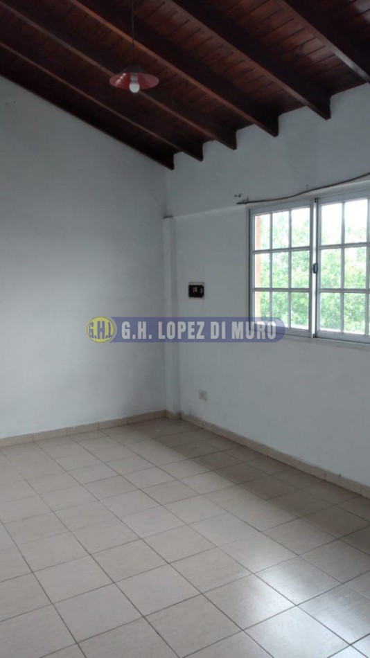 INMUEBLE COMPUESTO DE LOC DEPTO 3AMB CON BALCON Y PATIO + 2 DEPTOS 2 AMB (VENTA ENAL CON ENTREPISO + BLOCK). REF: 559