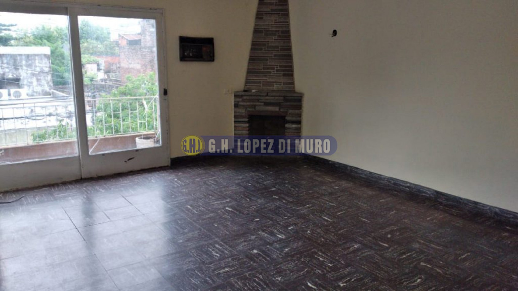 INMUEBLE COMPUESTO DE LOC DEPTO 3AMB CON BALCON Y PATIO + 2 DEPTOS 2 AMB (VENTA ENAL CON ENTREPISO + BLOCK). REF: 559