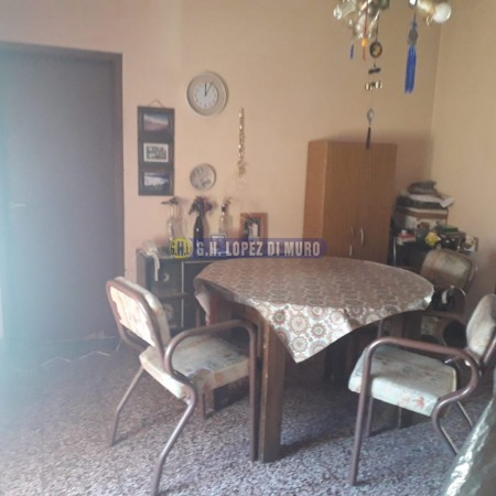PH COMPUESTO DE GALPON C/BAÑO + VIVIENDA 3 AMB CON PATIO TERRAZA + MONOAMBIENTE DIVIDIDO C/ PATIO-TZA. REF: 566