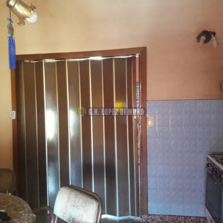 PH COMPUESTO DE GALPON C/BAÑO + VIVIENDA 3 AMB CON PATIO TERRAZA + MONOAMBIENTE DIVIDIDO C/ PATIO-TZA. REF: 566
