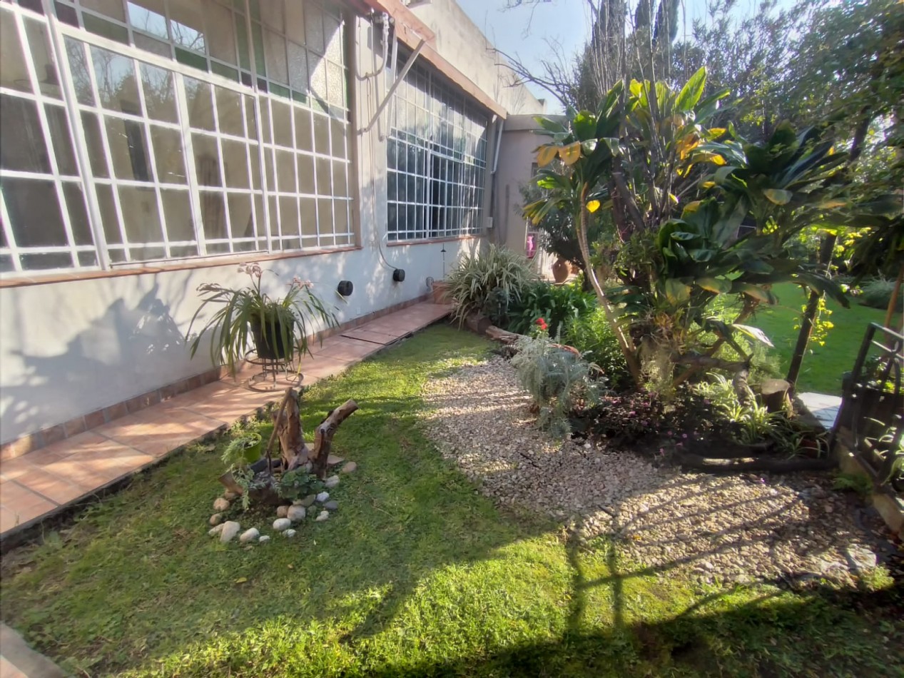 CASA 5 AMB CON 4 DORMITORIOS, 3 BAÑOS,  GARAGE PARA 2 AUTOS