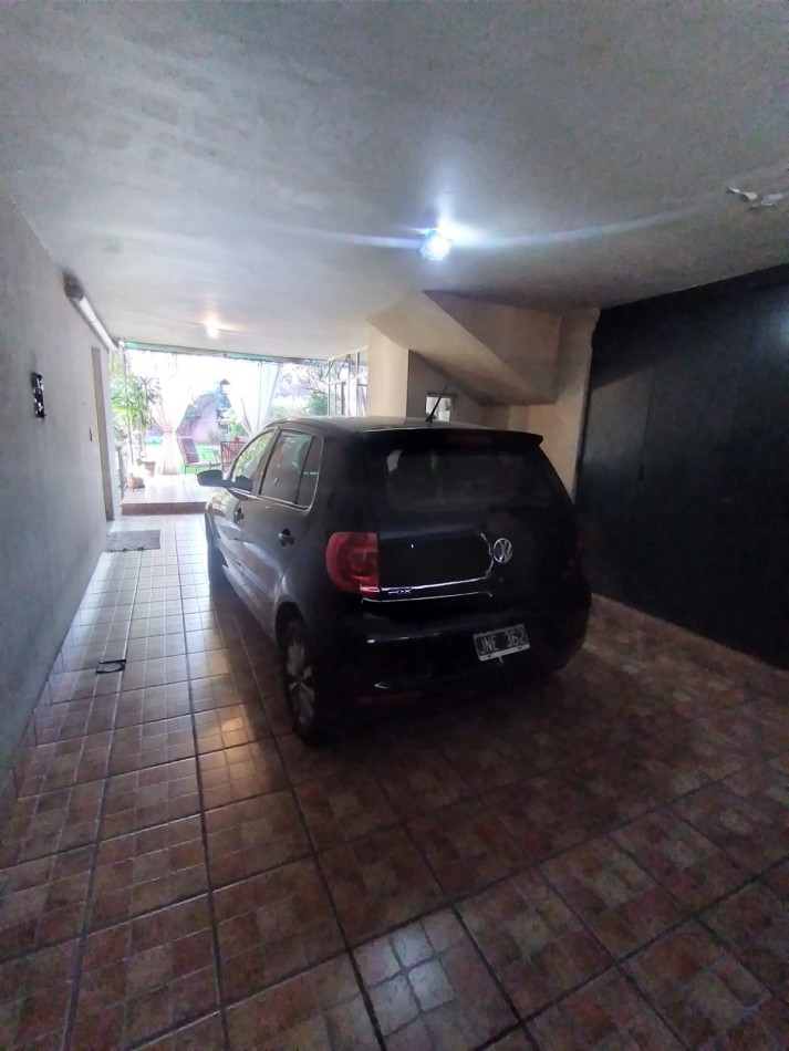 CASA 5 AMB CON 4 DORMITORIOS, 3 BAÑOS,  GARAGE PARA 2 AUTOS