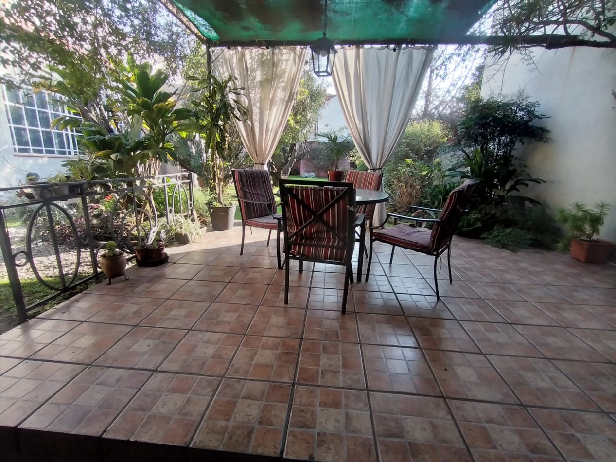 CASA 5 AMB CON 4 DORMITORIOS, 3 BAÑOS,  GARAGE PARA 2 AUTOS
