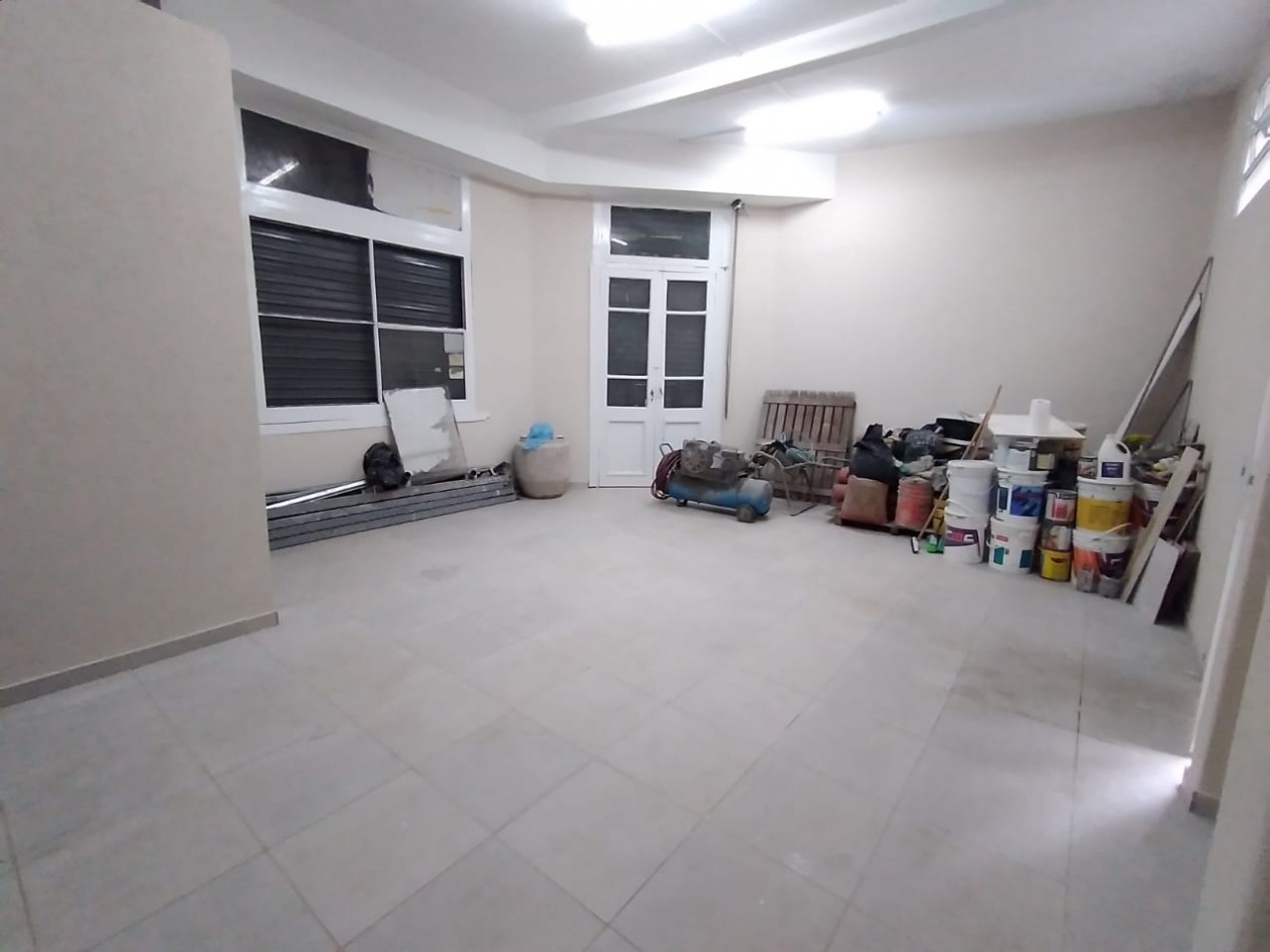 CASA 3 AMB. C/LOCAL, PATIO Y TERRAZA  RECICLADA A NUEVO 