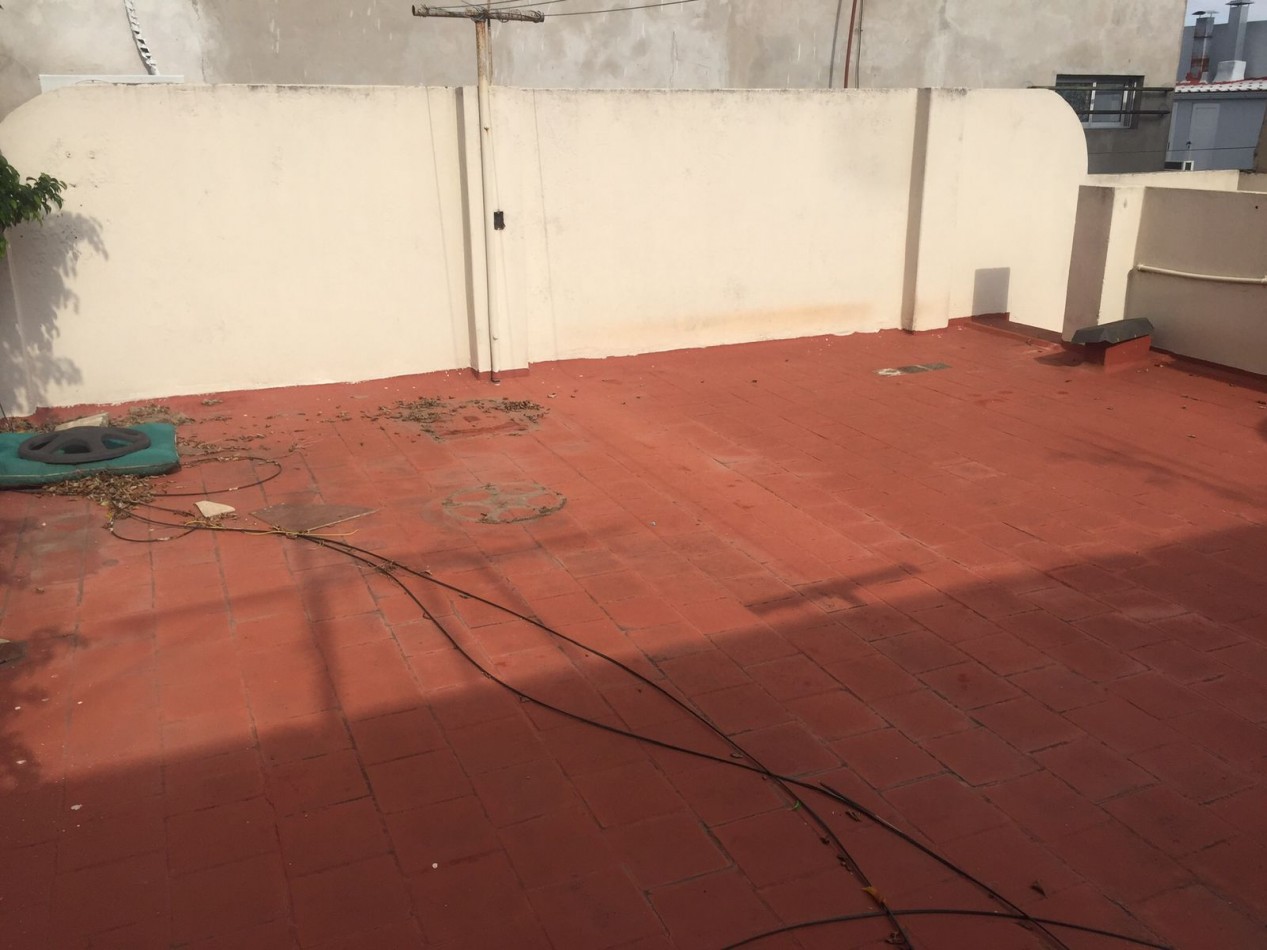 PH PB AL FRENTE CON ENTRADA INDEPENDIENTE 3 AMB CON COCHERA, PATIO Y TERRAZA X T/SUPERFICIE