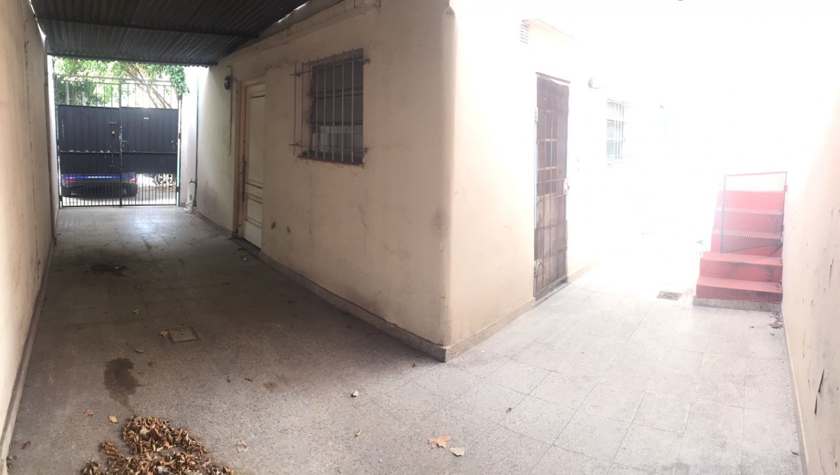 PH PB AL FRENTE CON ENTRADA INDEPENDIENTE 3 AMB CON COCHERA, PATIO Y TERRAZA X T/SUPERFICIE