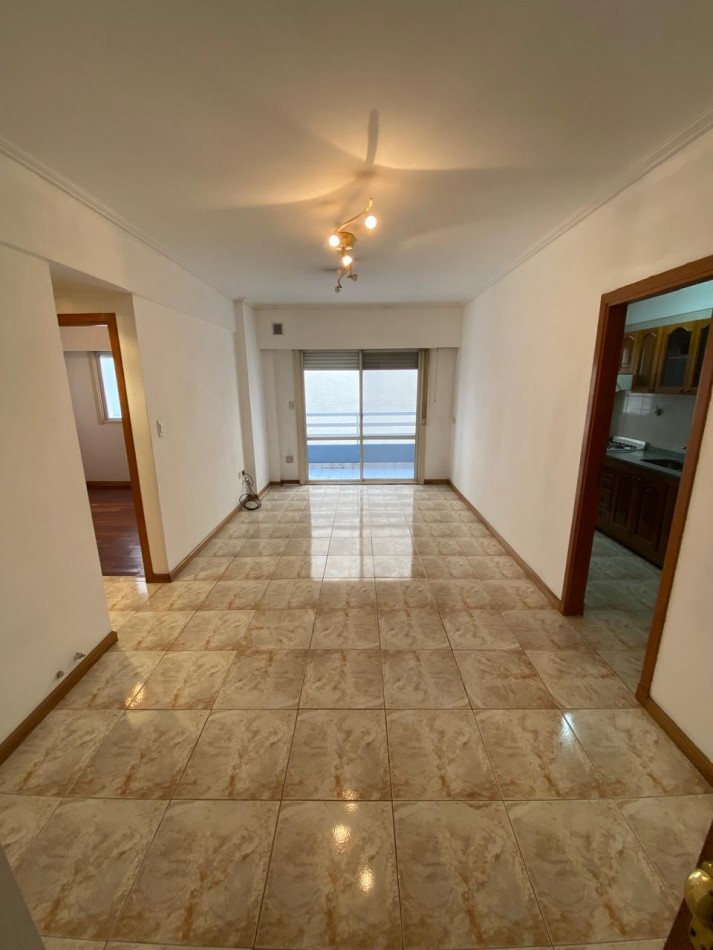 DEPARTAMETO 2 AMB AL CONTRAFRENTE CON BALCON CENTRICO