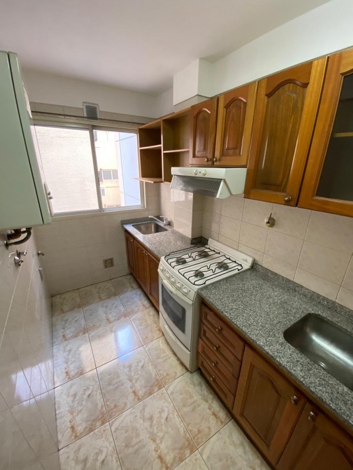 DEPARTAMETO 2 AMB AL CONTRAFRENTE CON BALCON CENTRICO