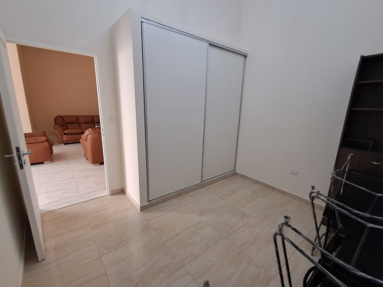 GALPON/LOCAL DE 68MTS2 CON VIVIENDA DE 3 AMB CON PATIO/GARAGE Y TERRAZA X T/SUPERFICIE CON CUARTO GUARDA UTILES 