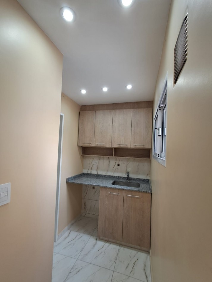 GALPON/LOCAL DE 68MTS2 CON VIVIENDA DE 3 AMB CON PATIO/GARAGE Y TERRAZA X T/SUPERFICIE CON CUARTO GUARDA UTILES 
