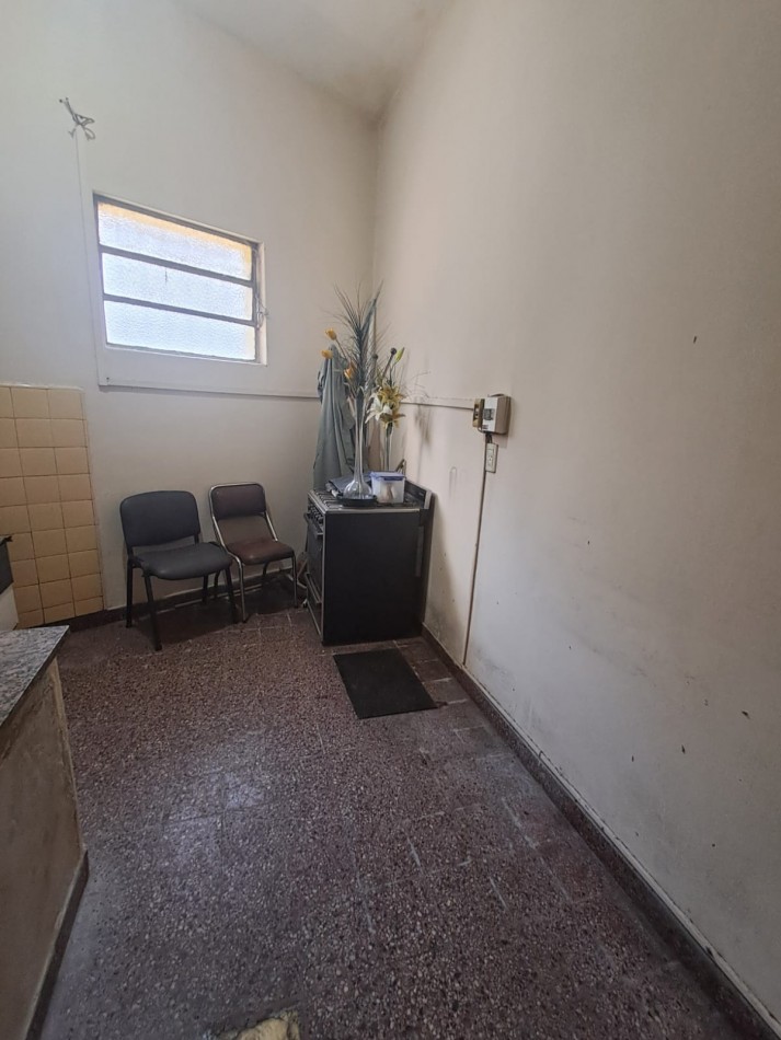 LOCAL CON DEPOSITO + VIVIENDA / OFICINAS
