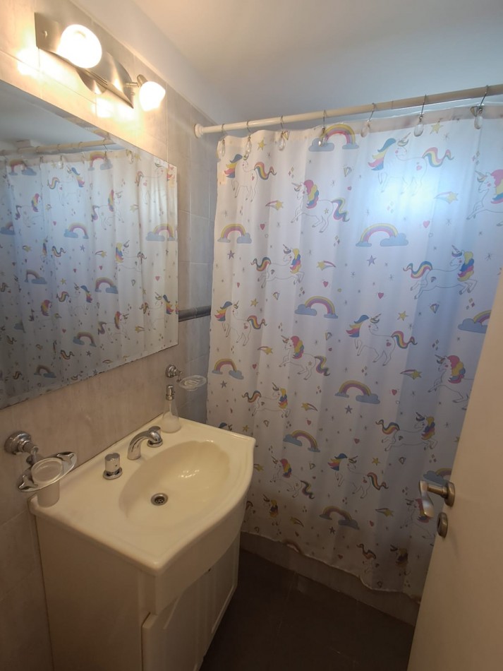 DEPARTAMENTO 4 AMB AL FRENTE, CON BALCON Y COCHERA.REF.833