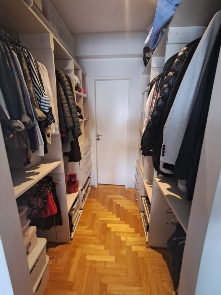 DEPARTAMENTO 4 AMB AL FRENTE, CON BALCON Y COCHERA.REF.833