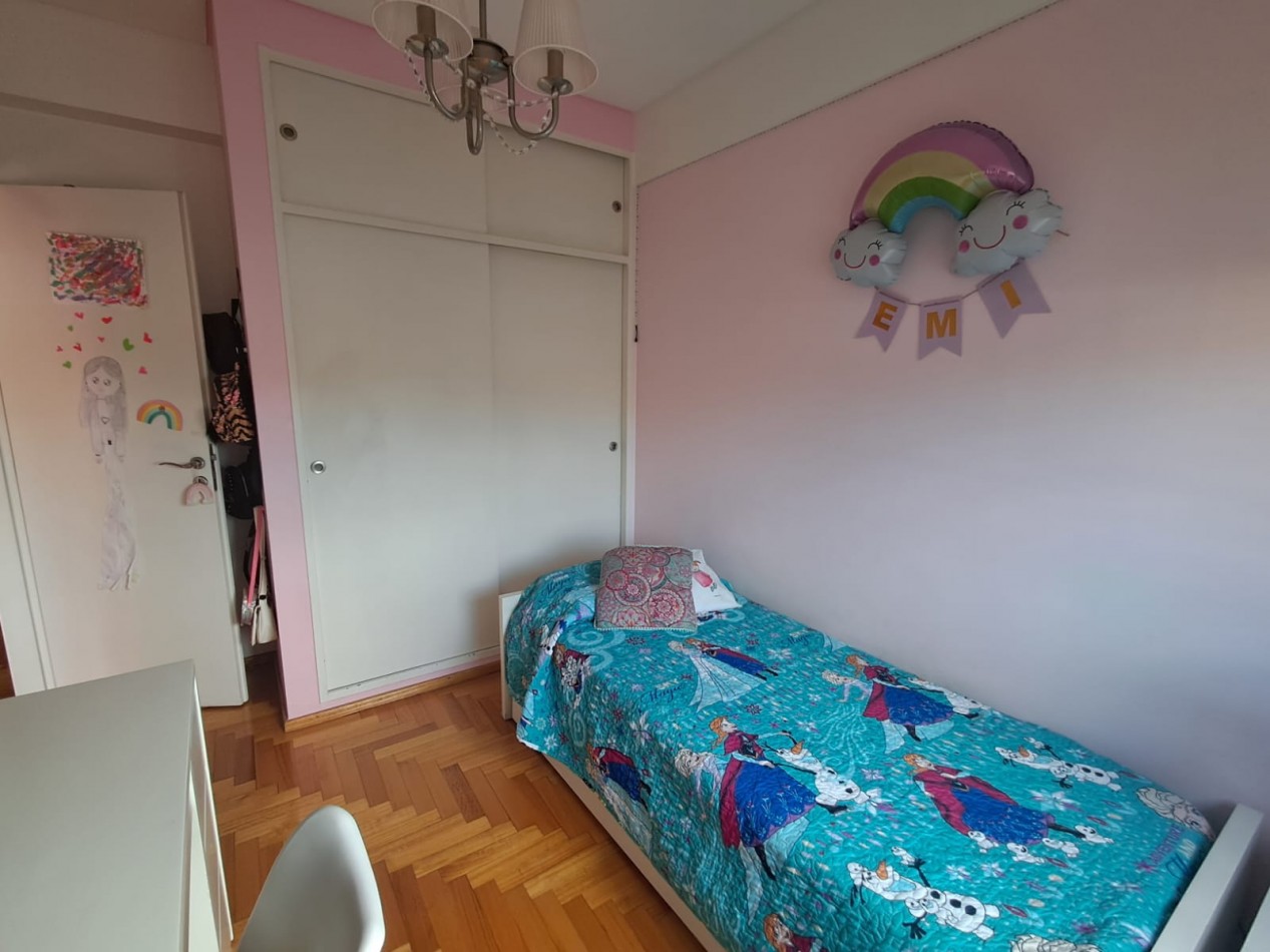 DEPARTAMENTO 4 AMB AL FRENTE, CON BALCON Y COCHERA.REF.833