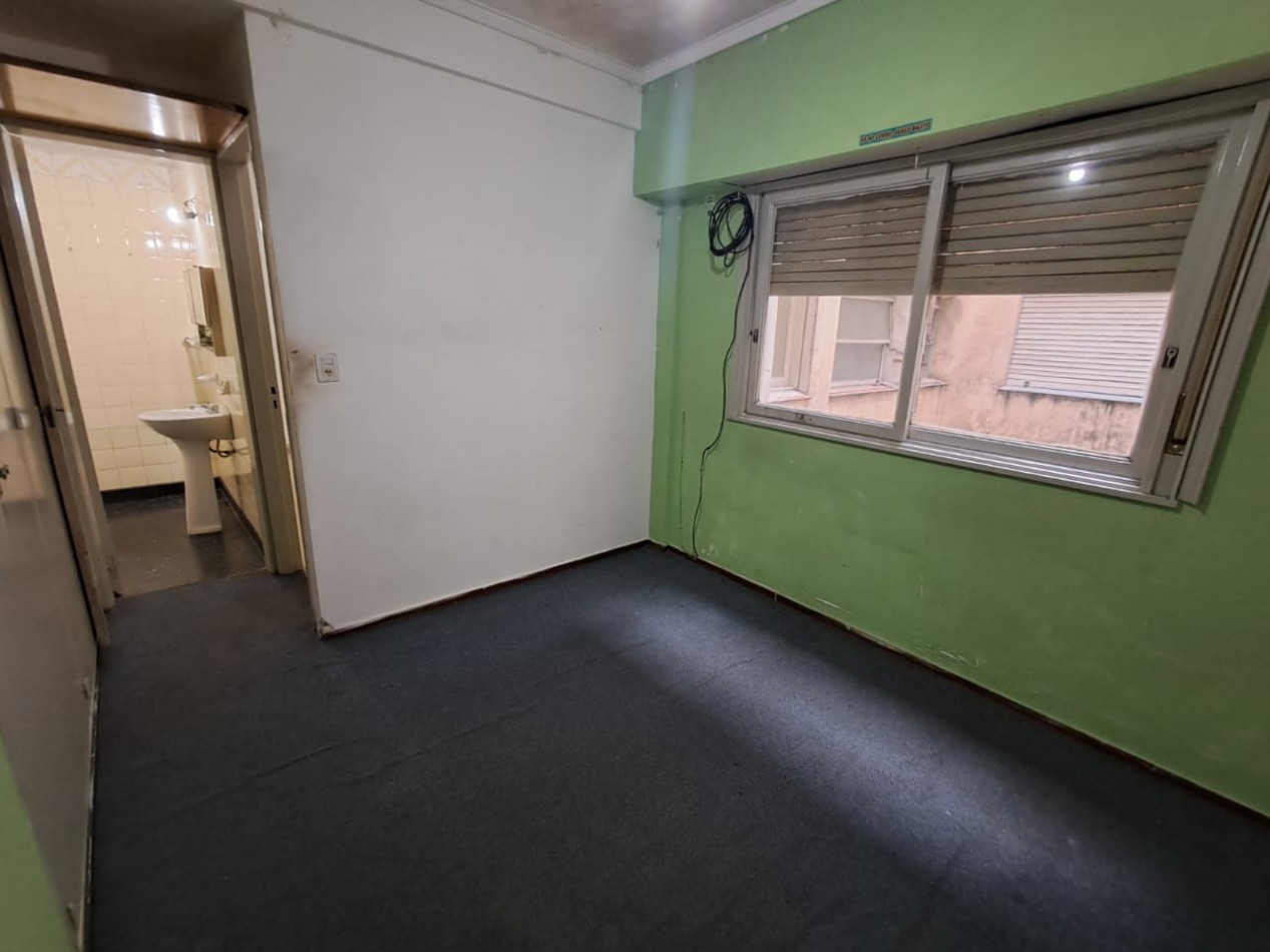 DEPARTAMENTO 2 AMBIENTES PRIMER PISO POR ESCALERA CON BAJAS EXPENSAS.REF.834
