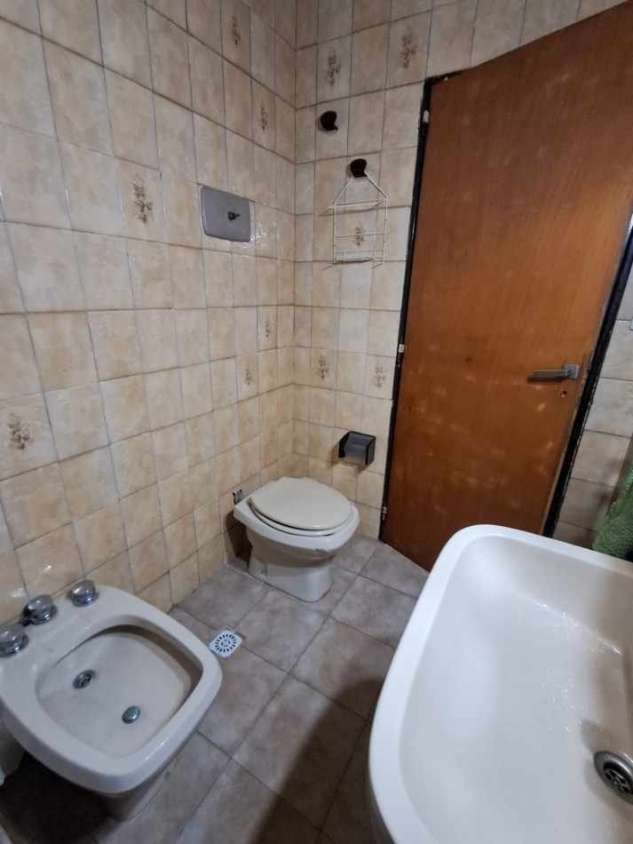 DEPARTAMENTO 3 AMB AL FRENTE CON BALCON.REF.836