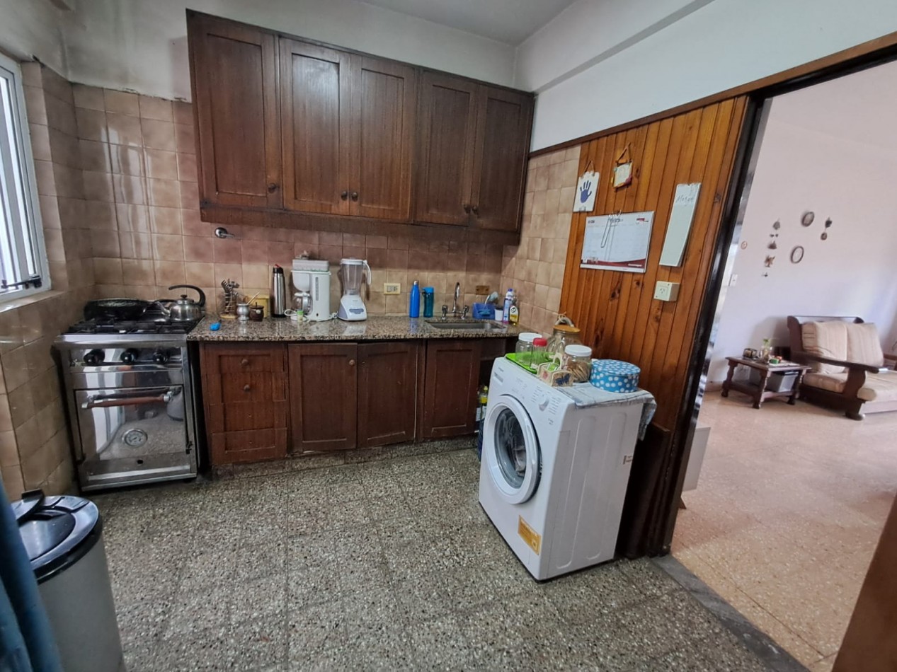 DEPARTAMENTO 3 AMB AL FRENTE CON BALCON.REF.836