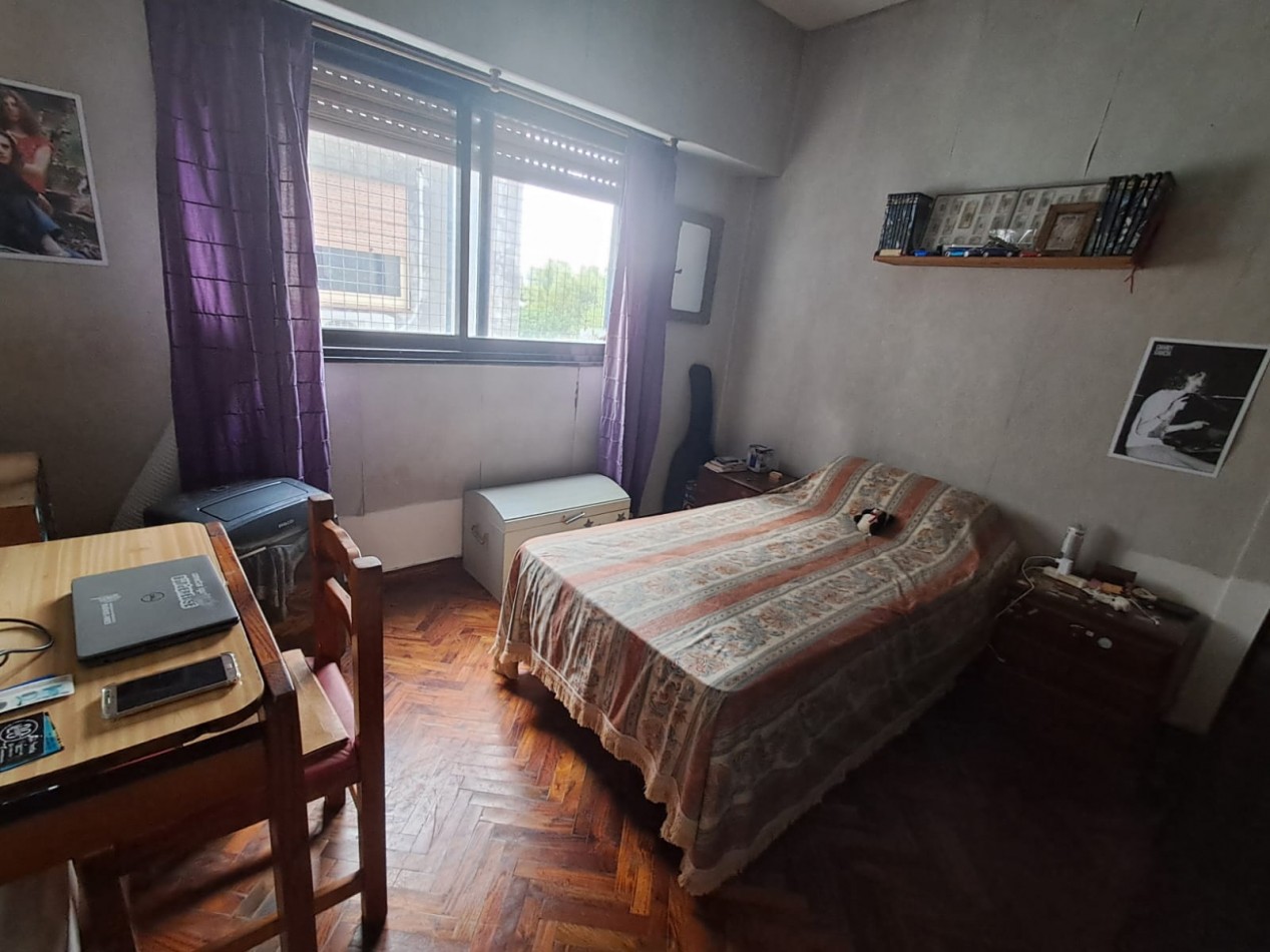 DEPARTAMENTO 3 AMB AL FRENTE CON BALCON.REF.836