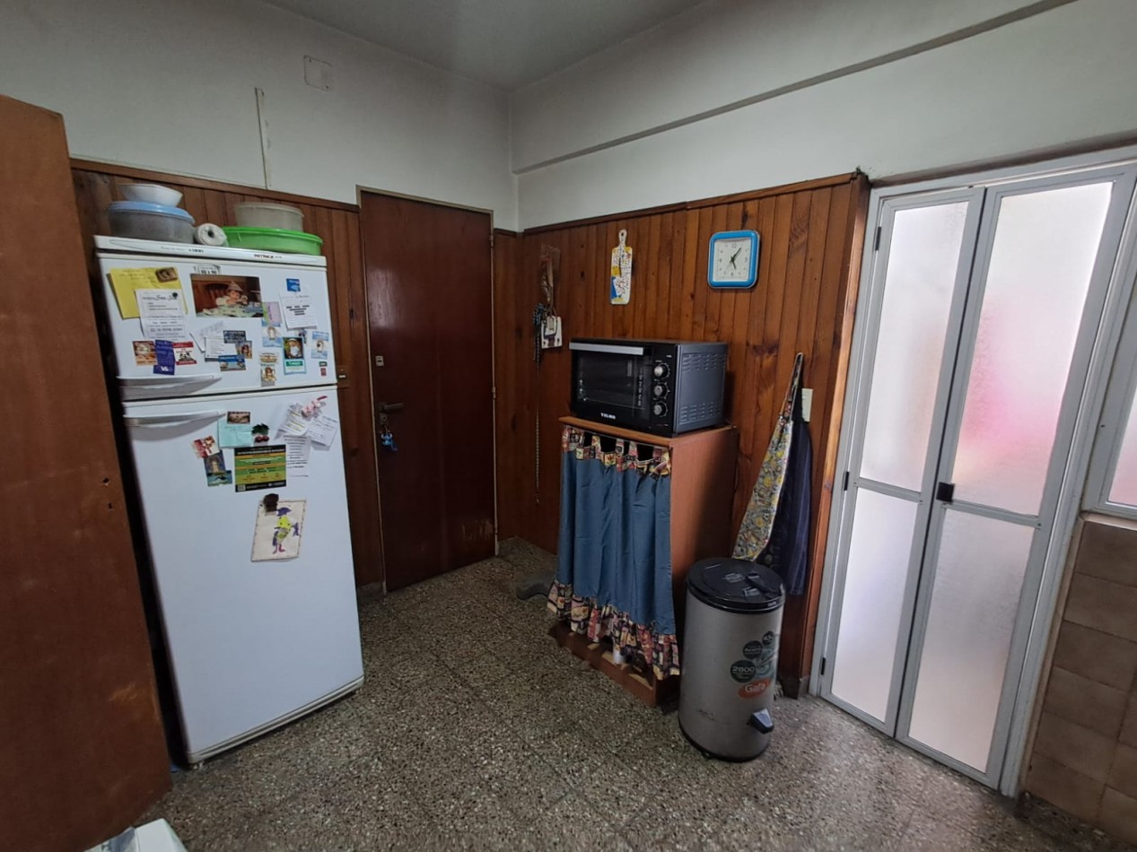 DEPARTAMENTO 3 AMB AL FRENTE CON BALCON.REF.836