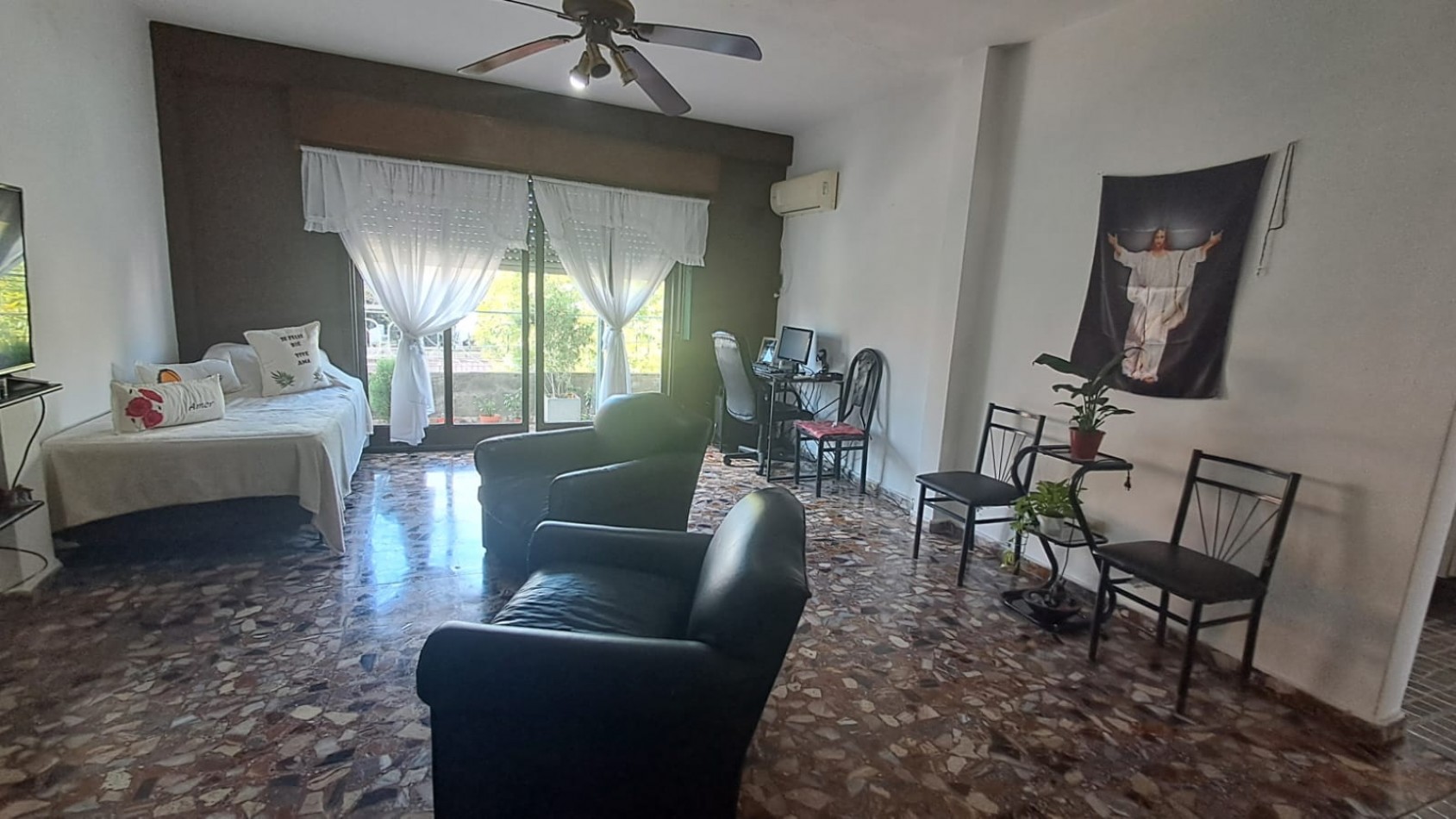 GALPON CON 2 OFICINAS Y VIVIENDA 3 AMB EN PLANTA ALTA