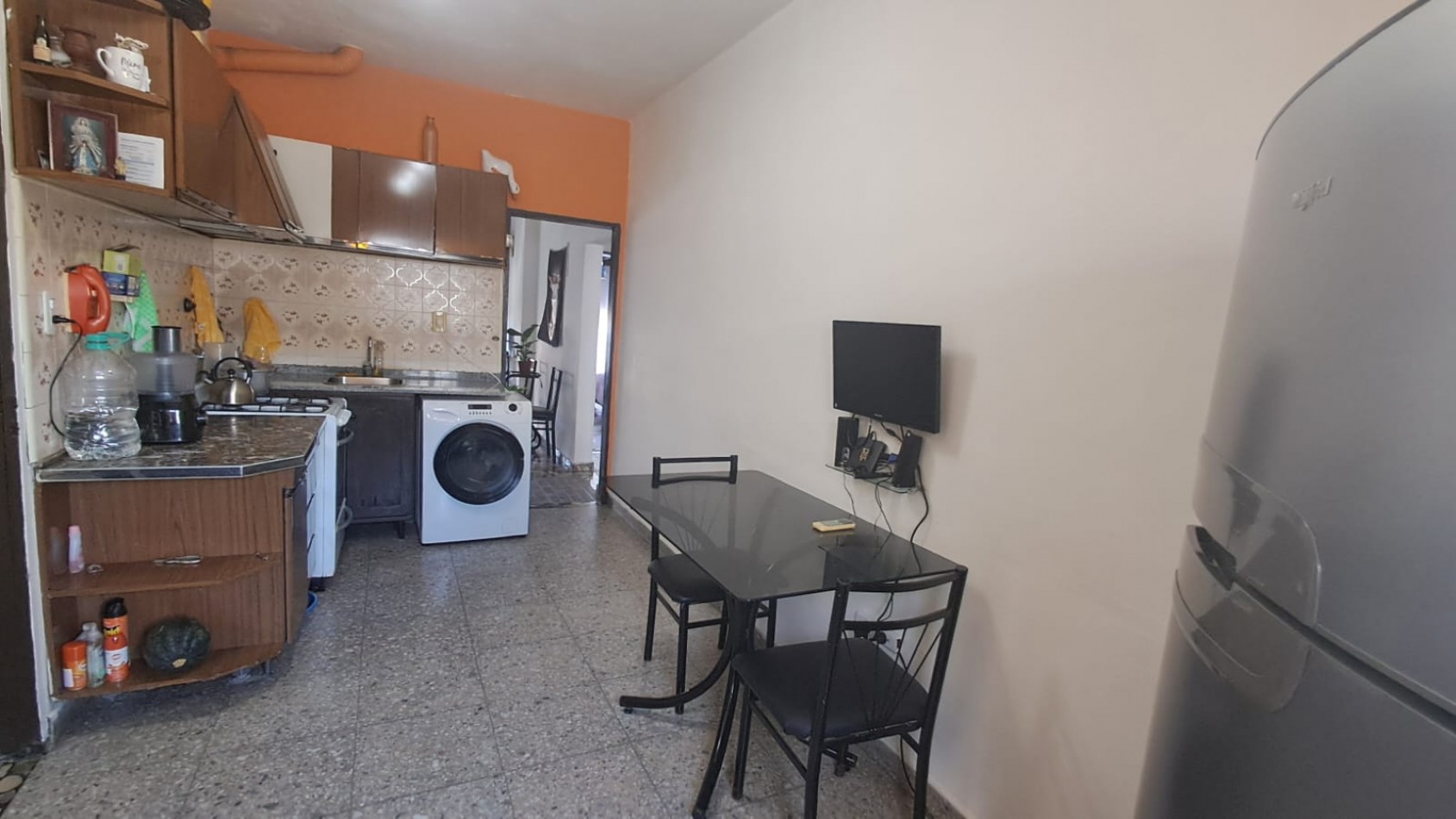 GALPON CON 2 OFICINAS Y VIVIENDA 3 AMB EN PLANTA ALTA