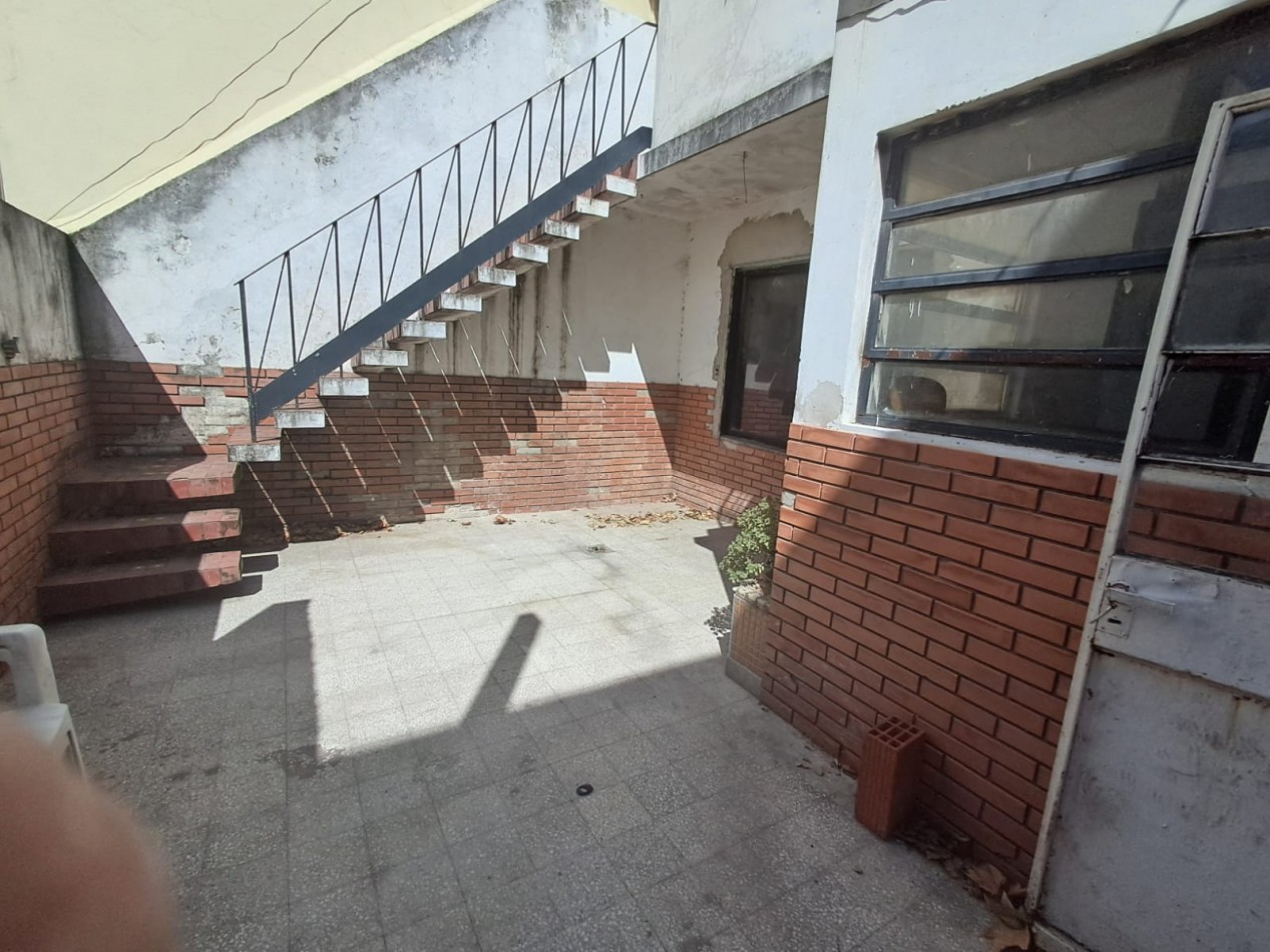 PH 6 AMBIENTES CON ENTRADA INDIVIDUAL PLANTA ALTA CON BALCON, PATIO CON PARRILLA Y TERRAZA. REF. 800