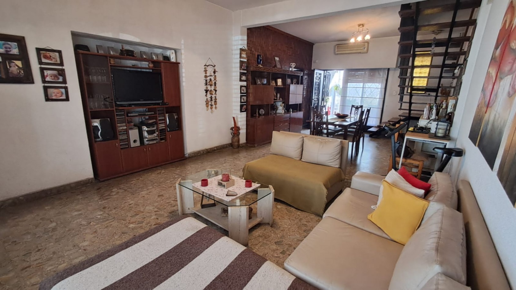 CASA 4 AMB CON PATIO, COCHERA CUBIERTA Y TERRAZA. REF. 842