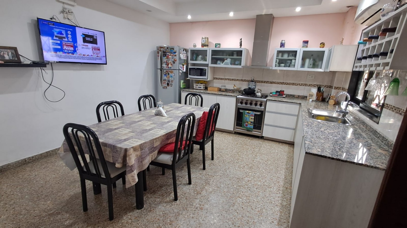 CASA 4 AMB CON PATIO, COCHERA CUBIERTA Y TERRAZA. REF. 842