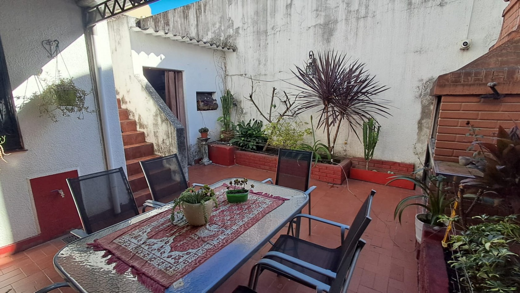 CASA 4 AMB CON PATIO, COCHERA CUBIERTA Y TERRAZA. REF. 842