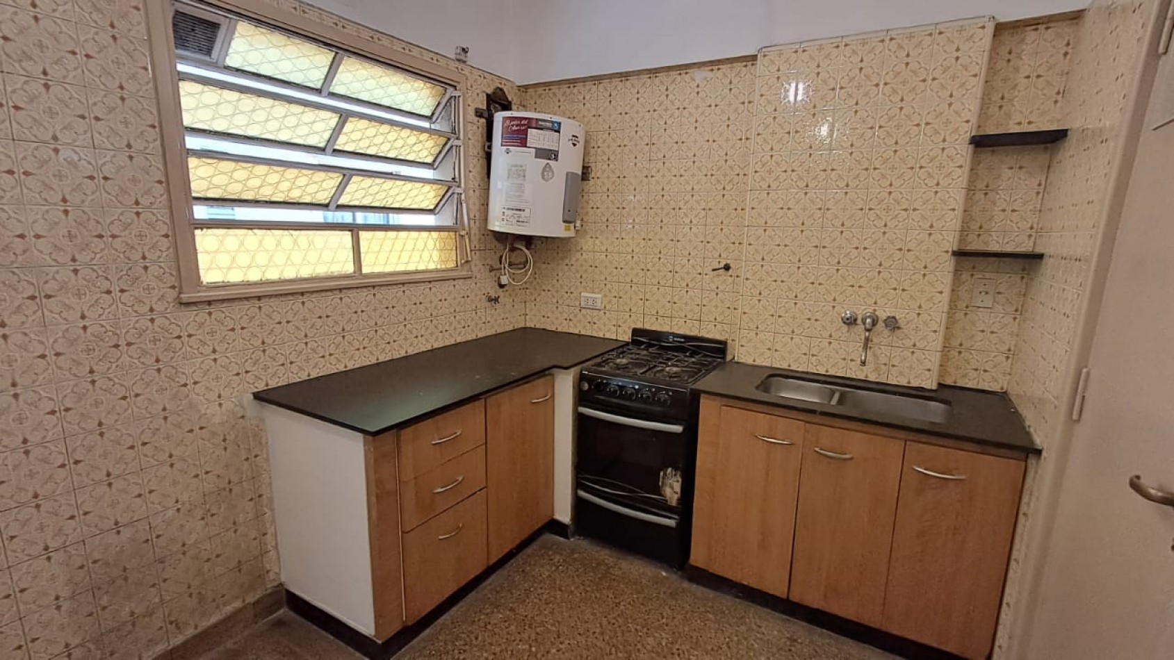 DEPTO 3 AMB CONTRAFRENTE CON BALCON.REF.845