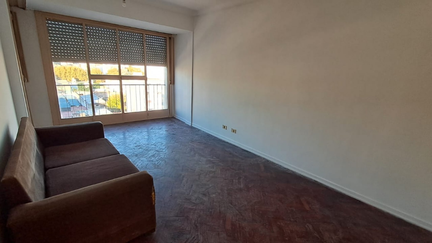 DEPTO 3 AMB CONTRAFRENTE CON BALCON.REF.845