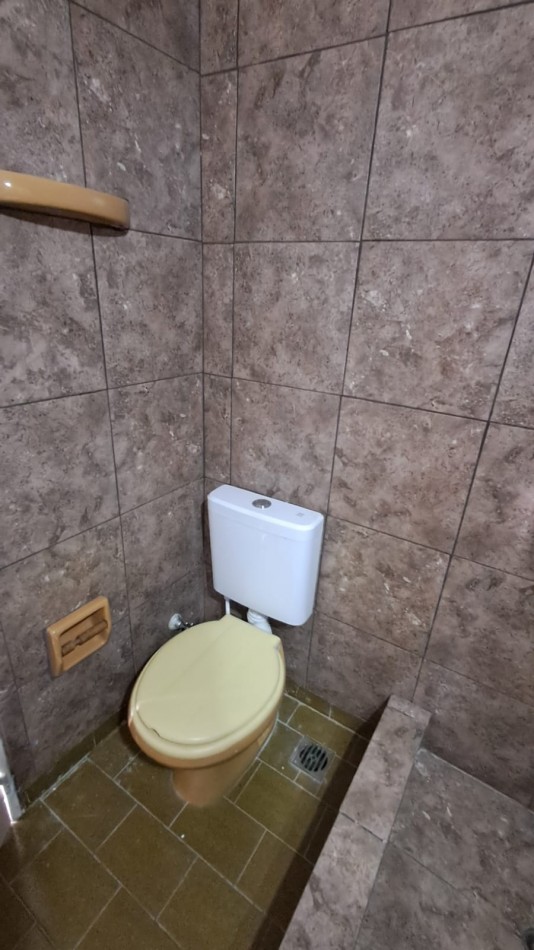 DEPTO 2 AMB CENTRICO AL FRENTE CON BALCON - TERRAZA Y LAVADERO DE USO COMUN - CIUDADELA