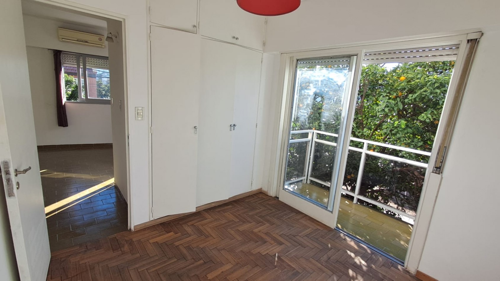 DEPTO 2 AMB CENTRICO AL FRENTE CON BALCON - TERRAZA Y LAVADERO DE USO COMUN - CIUDADELA