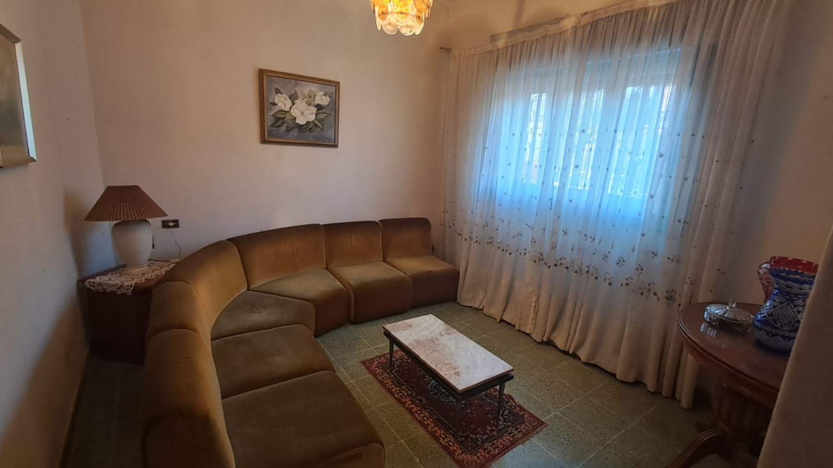 CASA 5 AMB - QUINCHO CON PARRILLA, FONDO LIBRE, LAVADERO CUBIERTO Y JARDIN DE INVIERNO - REF. 854