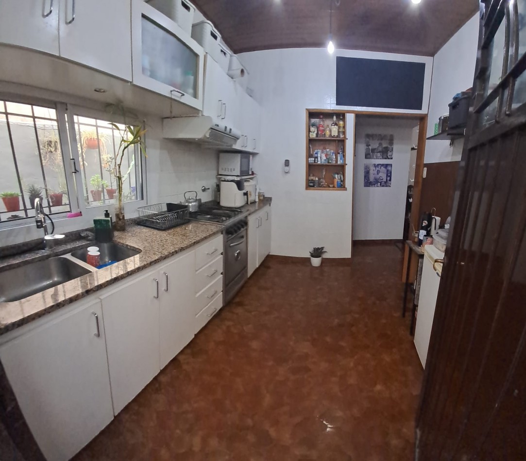 PH PB 3 AMB AL FONDO CON PATIO, TERRAZA X T/SUP Y GALPON CON COCINA, BAÑO Y ENTREPISO REF: 136