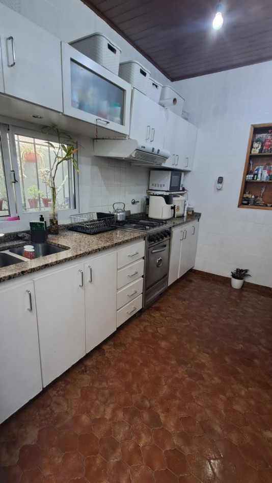 PH PB 3 AMB AL FONDO CON PATIO, TERRAZA X T/SUP Y GALPON CON COCINA, BAÑO Y ENTREPISO REF: 136