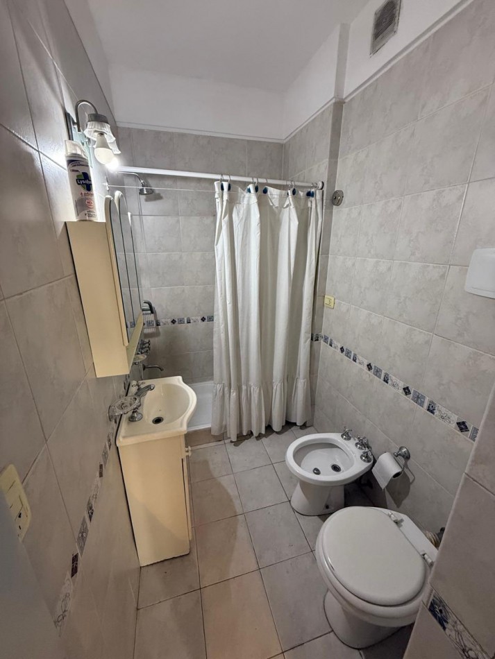 DEPARTAMENTO 2 AMB PLANTA BAJA AL FRENTE CON ENTRADA INDEPENDIENTE REF. 857