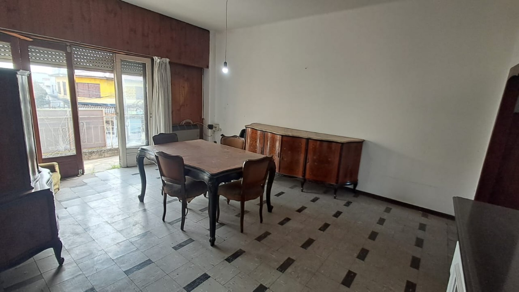 PH 3 AMB PLANTA ALTA AL FRENTE CON BALCON, PATIO Y TERRAZA, SIN EXPENSAS.REF.862