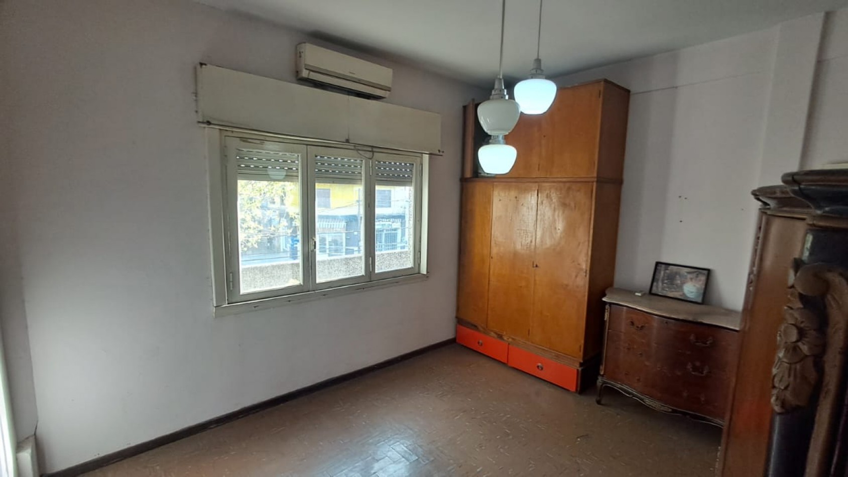 PH 3 AMB PLANTA ALTA AL FRENTE CON BALCON, PATIO Y TERRAZA, SIN EXPENSAS.REF.862