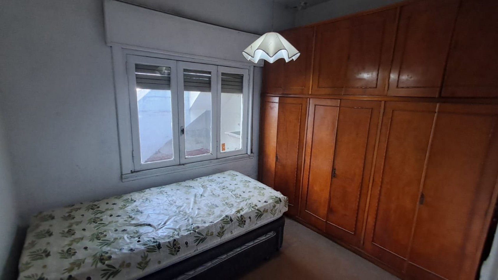 PH 3 AMB PLANTA ALTA AL FRENTE CON BALCON, PATIO Y TERRAZA, SIN EXPENSAS.REF.862