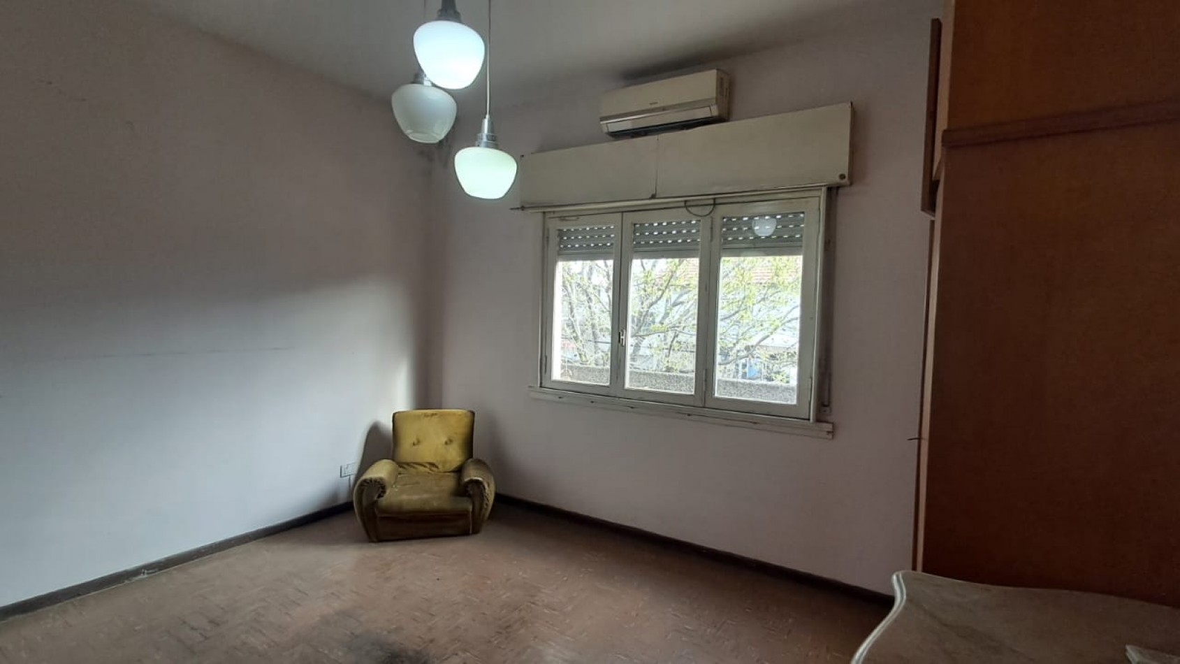 PH 3 AMB PLANTA ALTA AL FRENTE CON BALCON, PATIO Y TERRAZA, SIN EXPENSAS.REF.862