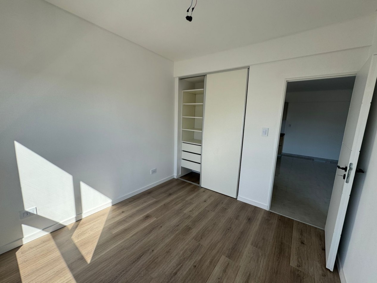 DEPARTAMENTOS A ESTRENAR 2 AMB AL FRENTE CON BALCON, OPCIONAL CON COCHERA, MODELO 1. REF. 863/1