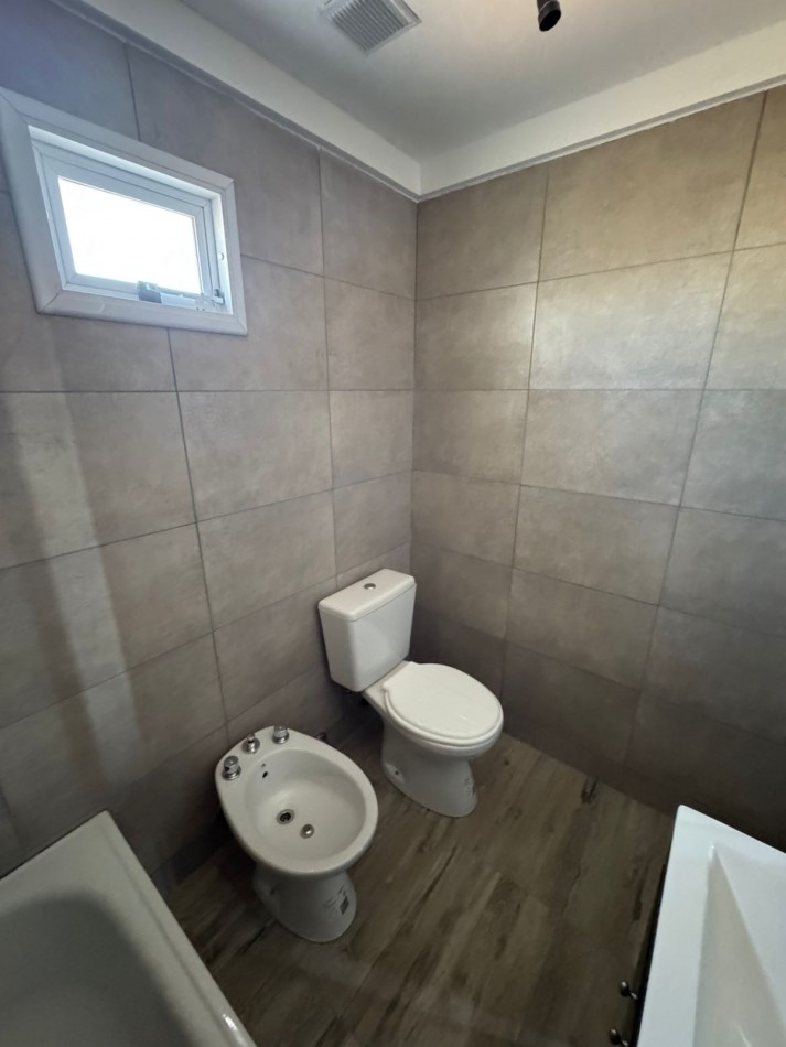 DEPARTAMENTOS A ESTRENAR 2amb AL CONTRAFRENTE CON BALCON, OPCIONAL CON COCHERA, MODELO 2.REF.863/2