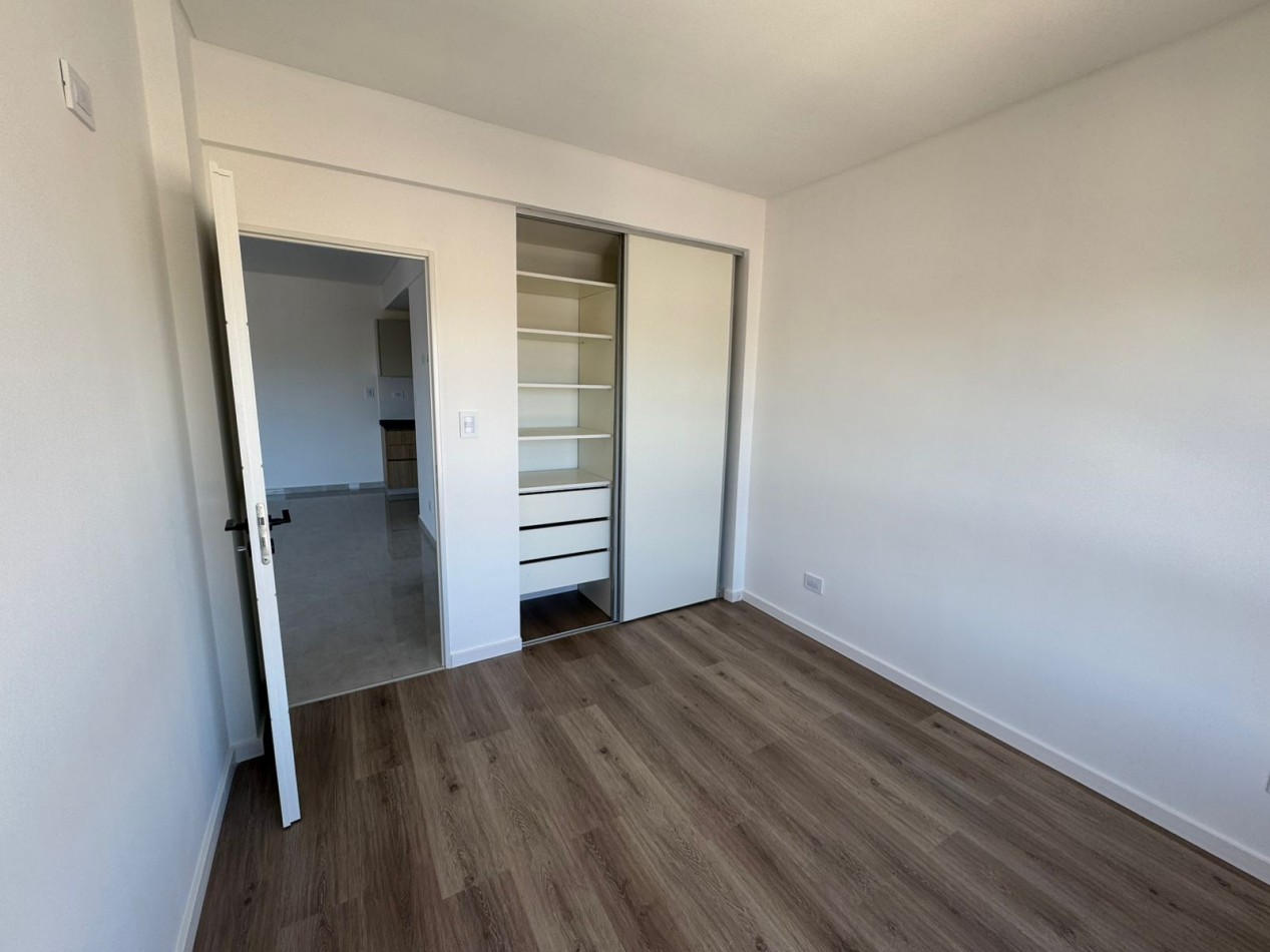 DEPARTAMENTOS A ESTRENAR 2amb AL CONTRAFRENTE CON BALCON, OPCIONAL CON COCHERA, MODELO 2.REF.863/2