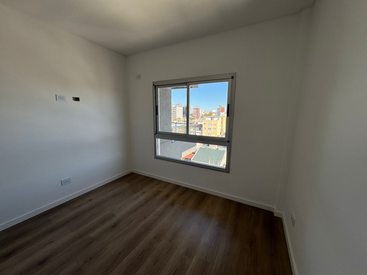 DEPARTAMENTOS A ESTRENAR 2amb AL FRENTE CON BALCON, OPCIONAL CON COCHERA, MODELO 3.REF.863/3