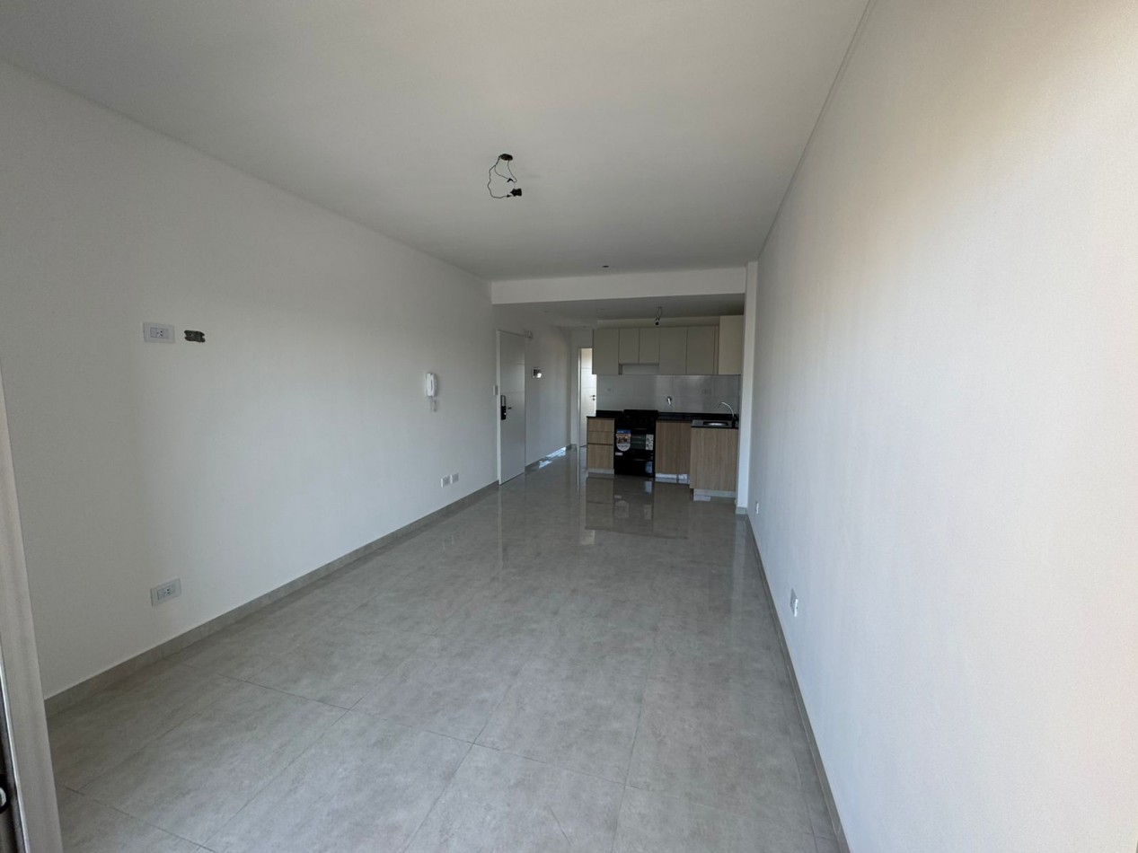 DEPARTAMENTOS A ESTRENAR 2amb AL FRENTE CON BALCON, OPCIONAL CON COCHERA, MODELO 3.REF.863/3