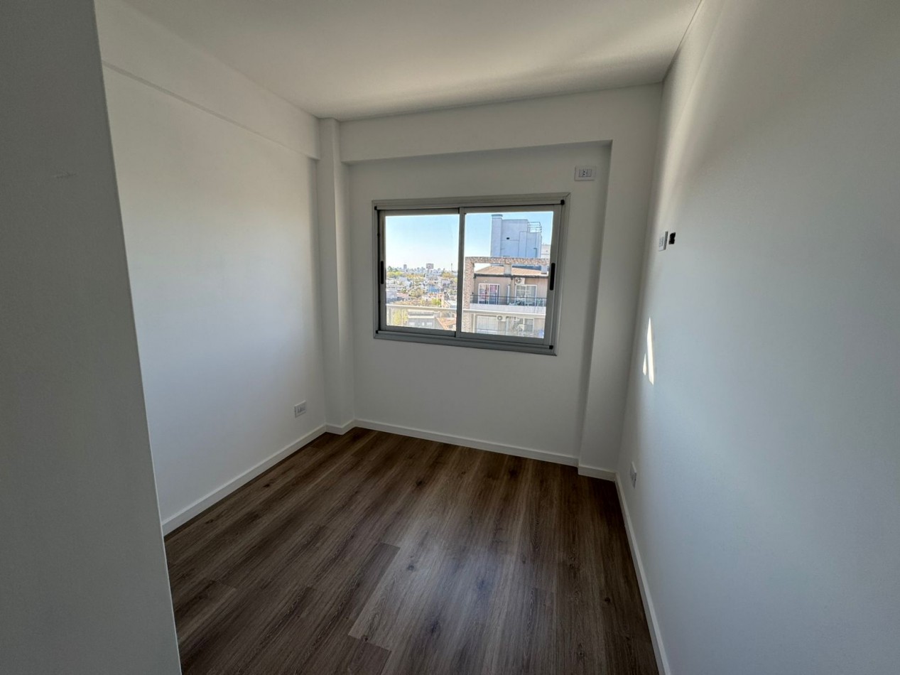 DEPARTAMENTOS A ESTRENAR 3 AMB AL FRENTE CON TERRAZA, BALCON Y COCHERA, MODELO 4. REF. 863/4